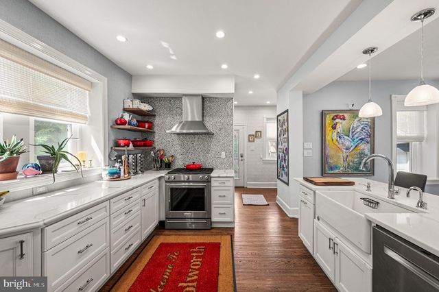 217 WAYNE AVE, Narberth, PA 19072