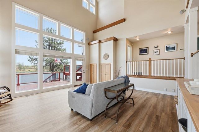 11723 S Greenfield Ln, Medical Lake, WA 99022