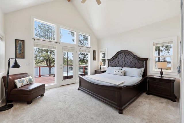 11723 S Greenfield Ln, Medical Lake, WA 99022