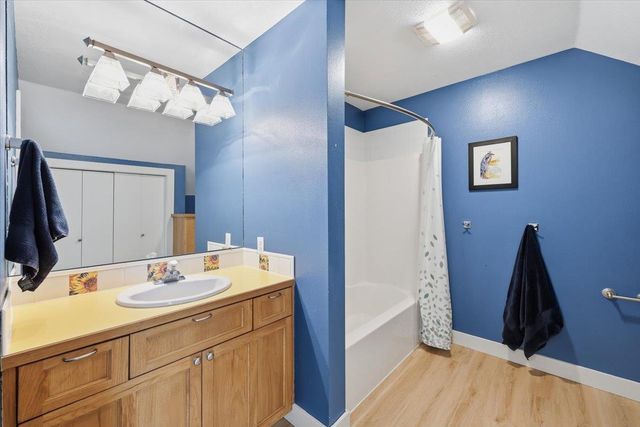 11723 S Greenfield Ln, Medical Lake, WA 99022