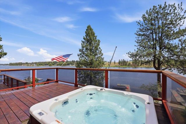 11723 S Greenfield Ln, Medical Lake, WA 99022