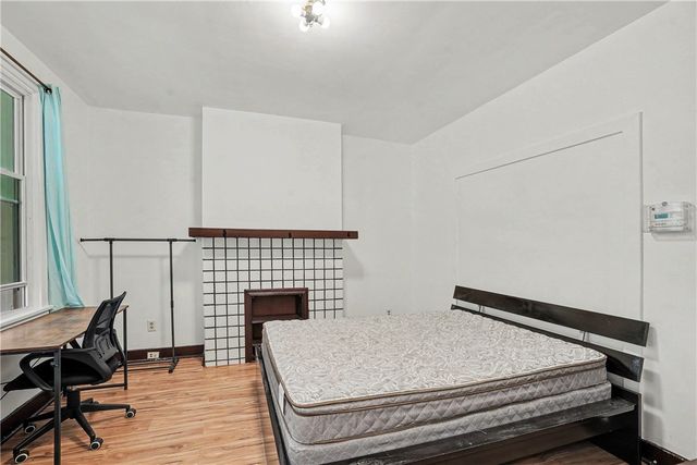 1045 Flemington St, Greenfield, PA 15217