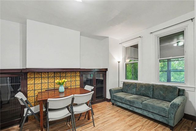 1045 Flemington St, Greenfield, PA 15217