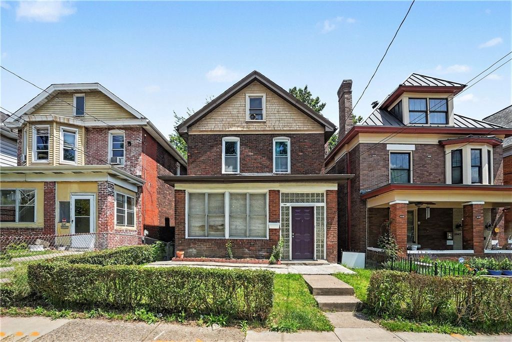 1045 Flemington St, Greenfield, PA 15217