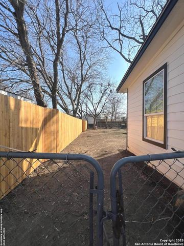 3950 S WALTERS, San Antonio, TX 78223