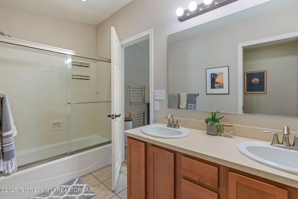 1874 JOSEPHINE Loop, Jackson, WY 83001 photo 13