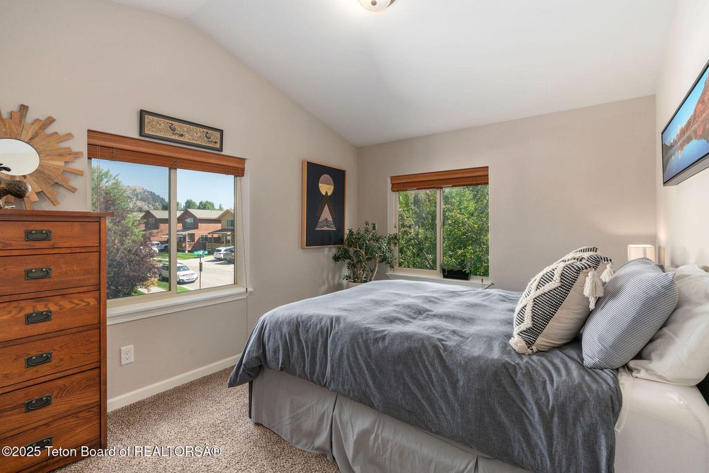 1874 JOSEPHINE Loop, Jackson, WY 83001 photo 15