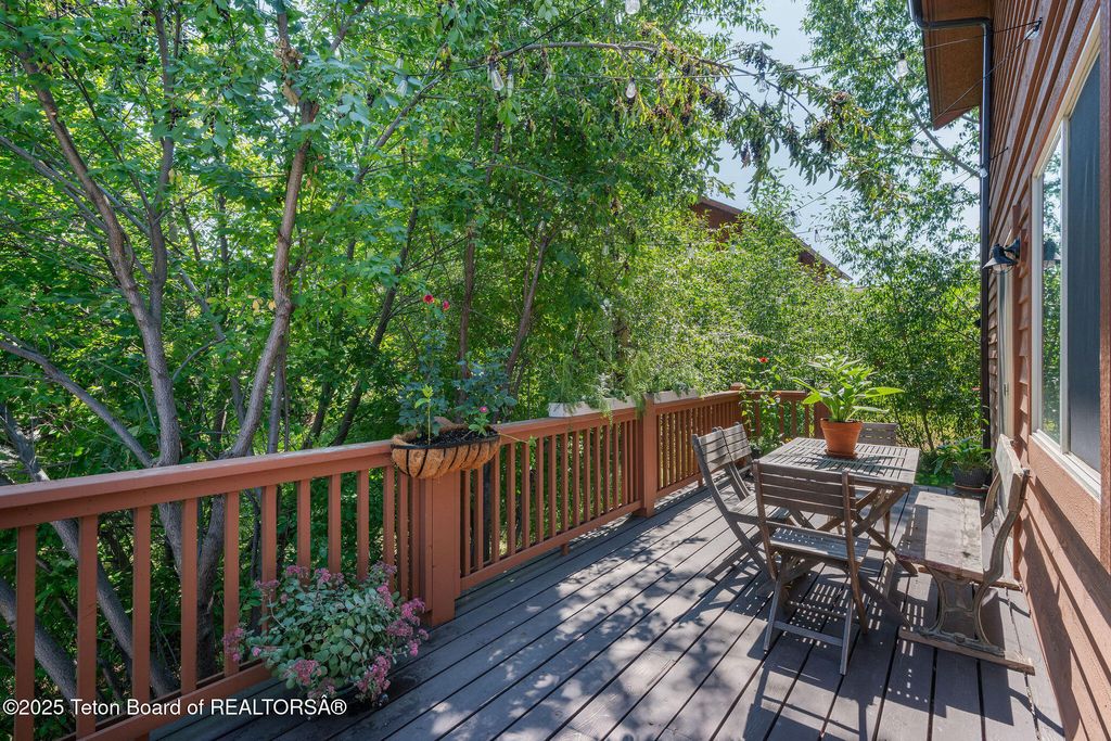 1874 JOSEPHINE Loop, Jackson, WY 83001 photo 20