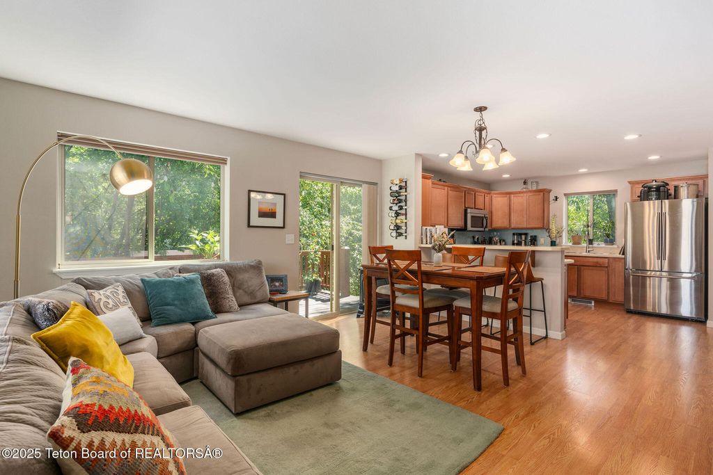 1874 JOSEPHINE Loop, Jackson, WY 83001 photo 4