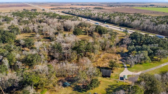 33349 Interstate 10, Anahuac, TX 77514