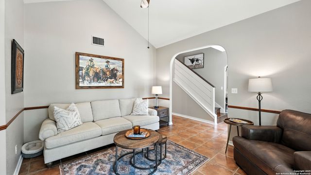 405 Pinnacle Pkwy, New Braunfels, TX 78132