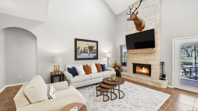 405 Pinnacle Pkwy, New Braunfels, TX 78132