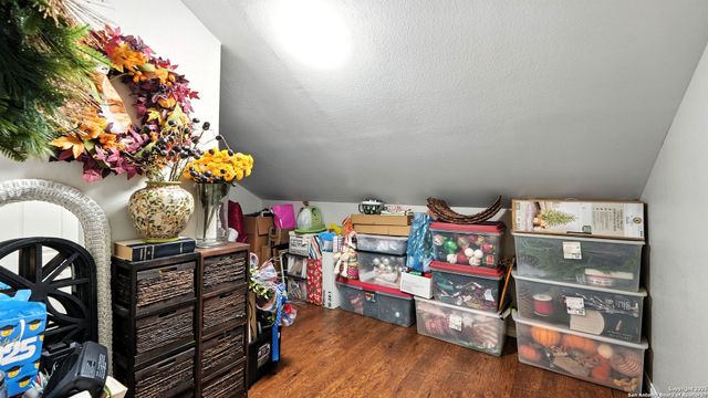 405 Pinnacle Pkwy, New Braunfels, TX 78132