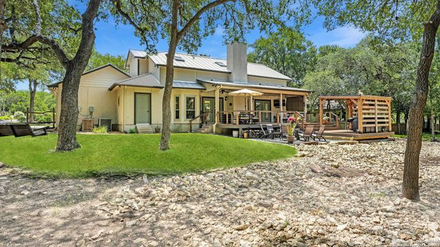 405 Pinnacle Pkwy, New Braunfels, TX 78132