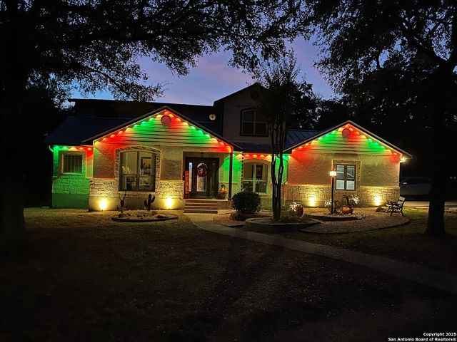 405 Pinnacle Pkwy, New Braunfels, TX 78132