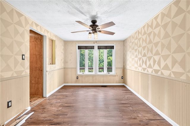 480 Hunting Creek Rd, North Strabane, PA 15317