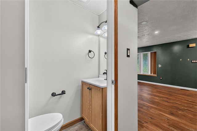 480 Hunting Creek Rd, North Strabane, PA 15317