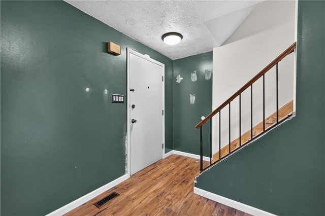480 Hunting Creek Rd, North Strabane, PA 15317