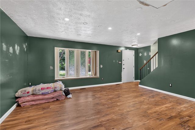 480 Hunting Creek Rd, North Strabane, PA 15317