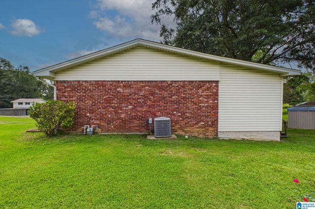 924 CRESTVIEW LANE, Adamsville, AL 35005