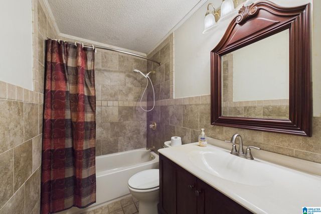 924 CRESTVIEW LANE, Adamsville, AL 35005