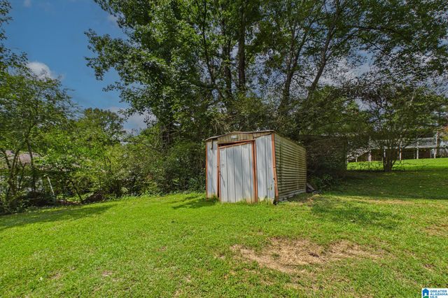 924 CRESTVIEW LANE, Adamsville, AL 35005