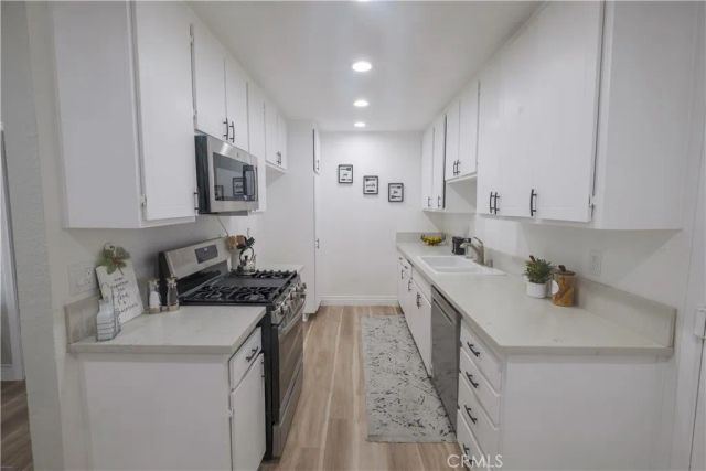 511 D St, Upland, CA 91786