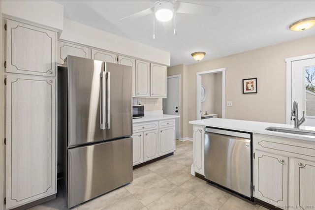 16 Partridge Lane, Milford, CT 06461