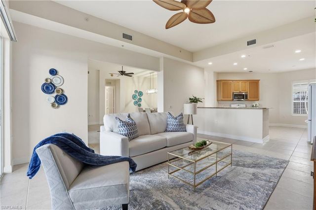 9263 MUSEO CIR 103, Naples, FL 34114