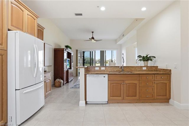 9263 MUSEO CIR 103, Naples, FL 34114