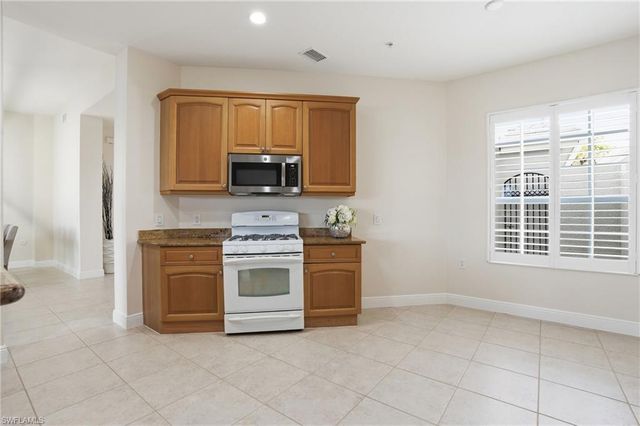 9263 MUSEO CIR 103, Naples, FL 34114