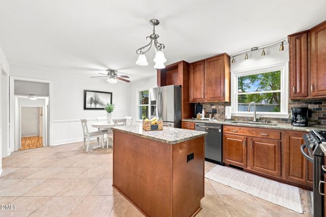 1111 Knollwood Drive, Apex, NC 27502