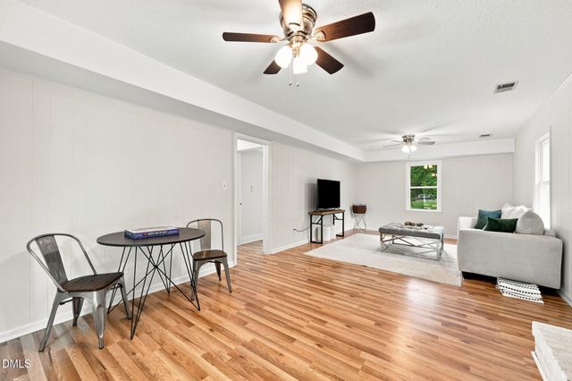 1111 Knollwood Drive, Apex, NC 27502