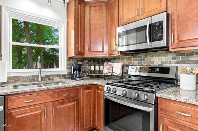 1111 Knollwood Drive, Apex, NC 27502
