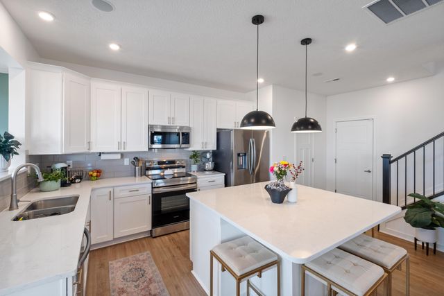 484 Creekside Drive, Commercial Point, OH 43116