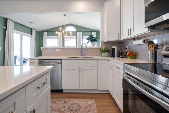 484 Creekside Drive, Commercial Point, OH 43116