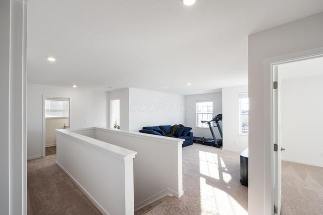 484 Creekside Drive, Commercial Point, OH 43116