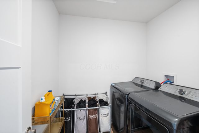 484 Creekside Drive, Commercial Point, OH 43116