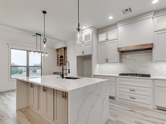8061 Sacred Forest Road, Arcadia, OK 73007