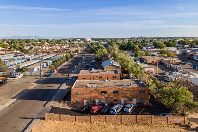 3505 Lafayette Drive NE, Albuquerque, NM 87107