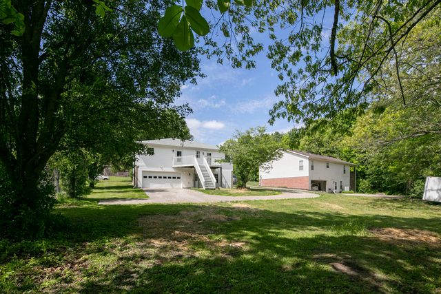 170 W Kentucky Avenue, Junction City, KY 40440