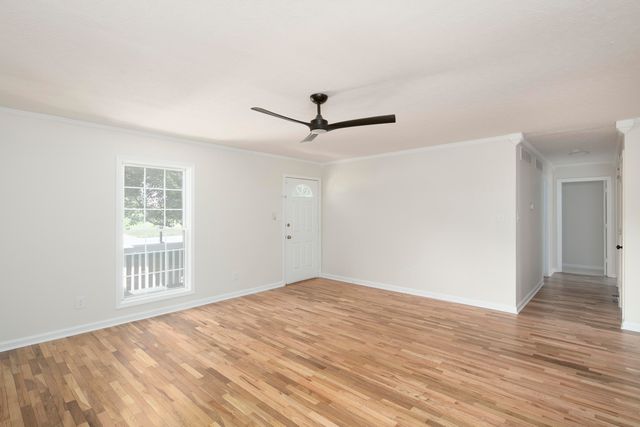 170 W Kentucky Avenue, Junction City, KY 40440