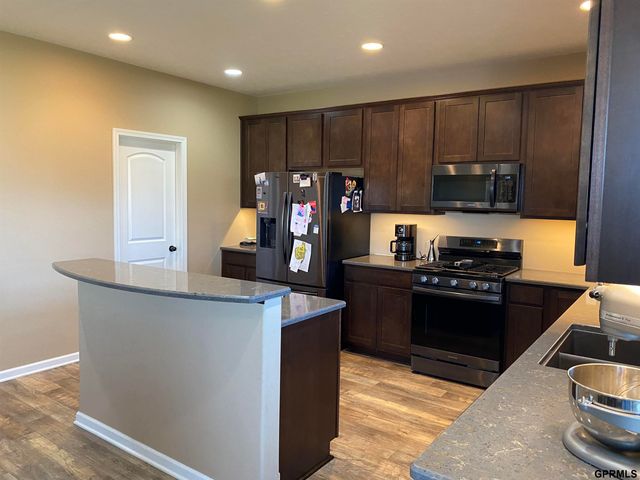 5031 N 209 Street, Elkhorn, NE 68022