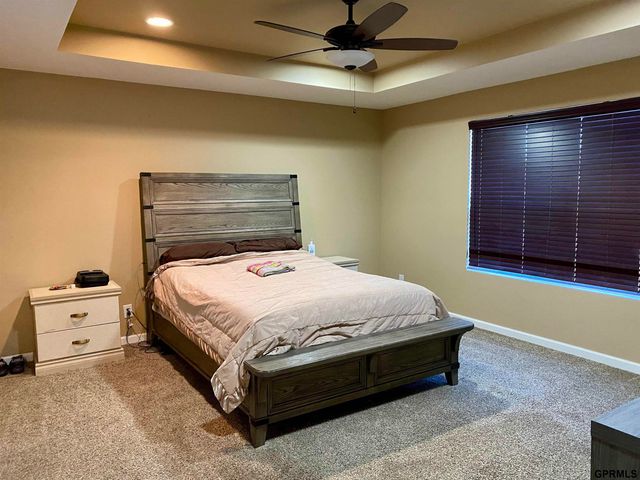 5031 N 209 Street, Elkhorn, NE 68022