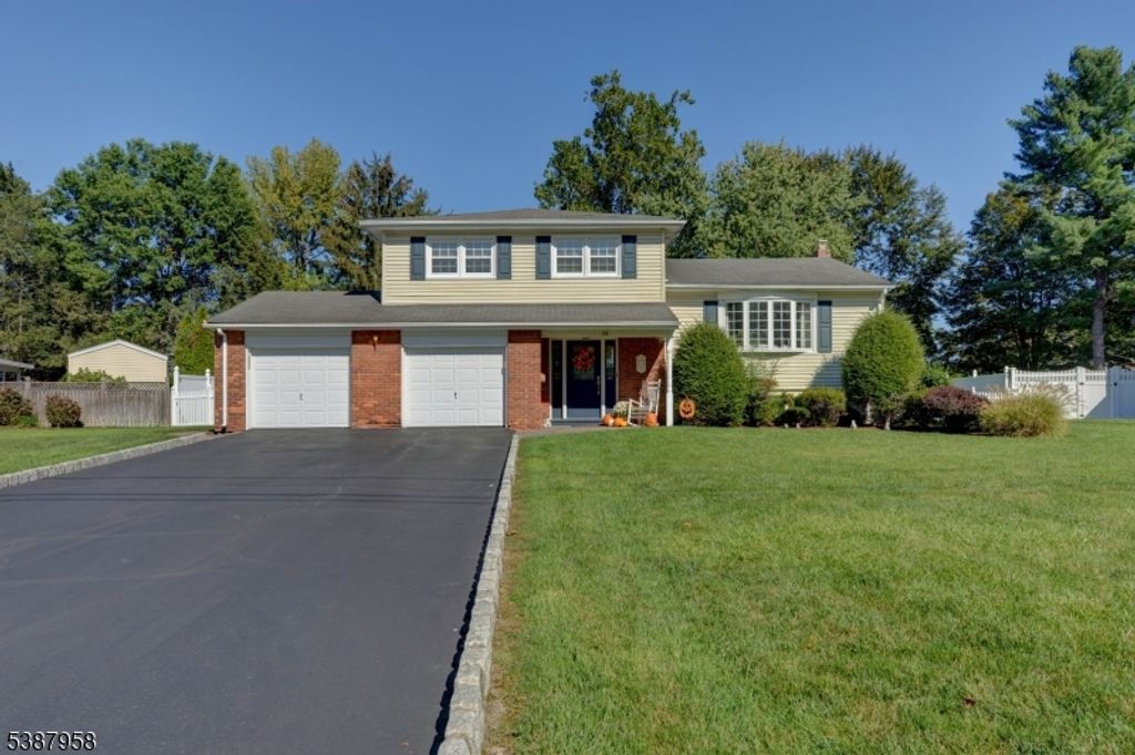 14 Evelyn Pl, Pequannock Twp., NJ 07444