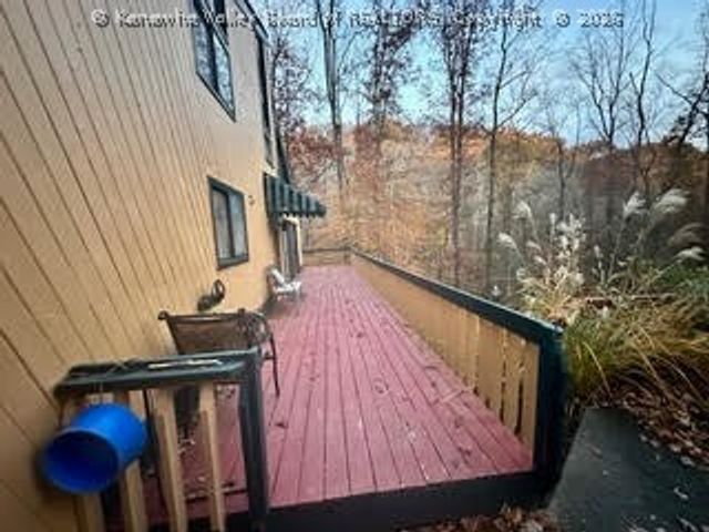 148 Timbercrest Drive, Charleston, WV 25311