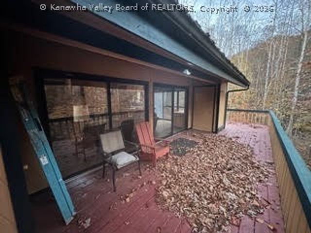 148 Timbercrest Drive, Charleston, WV 25311