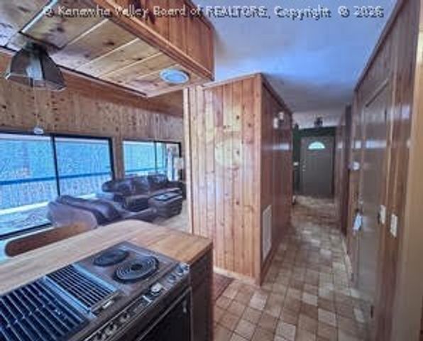 148 Timbercrest Drive, Charleston, WV 25311