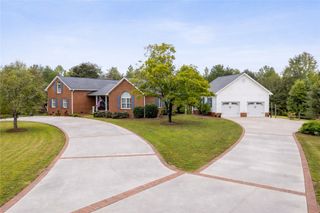 125 Stonewall Drive, Westminster, SC 29693