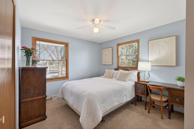 6940 Cleary Place, Prior Lake, MN 55372